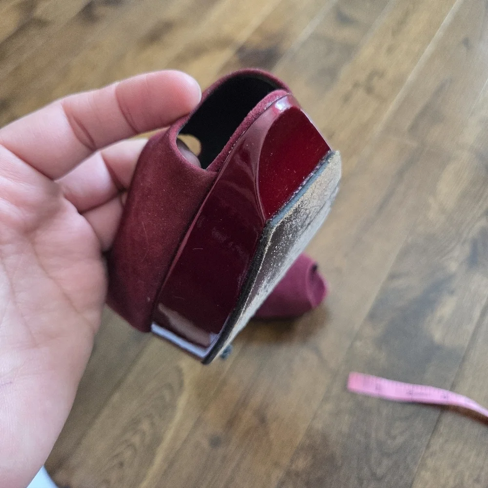 Stuart Weitzman Elegant Burgundy Peep-Toe Platform Heels Size 6 Made In Spain